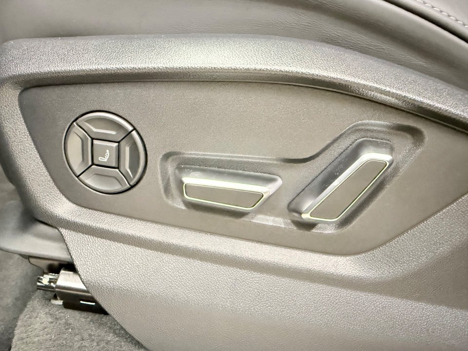 Audi Q8 60 TFSie S-line Edition quattro Tiptr. 5d