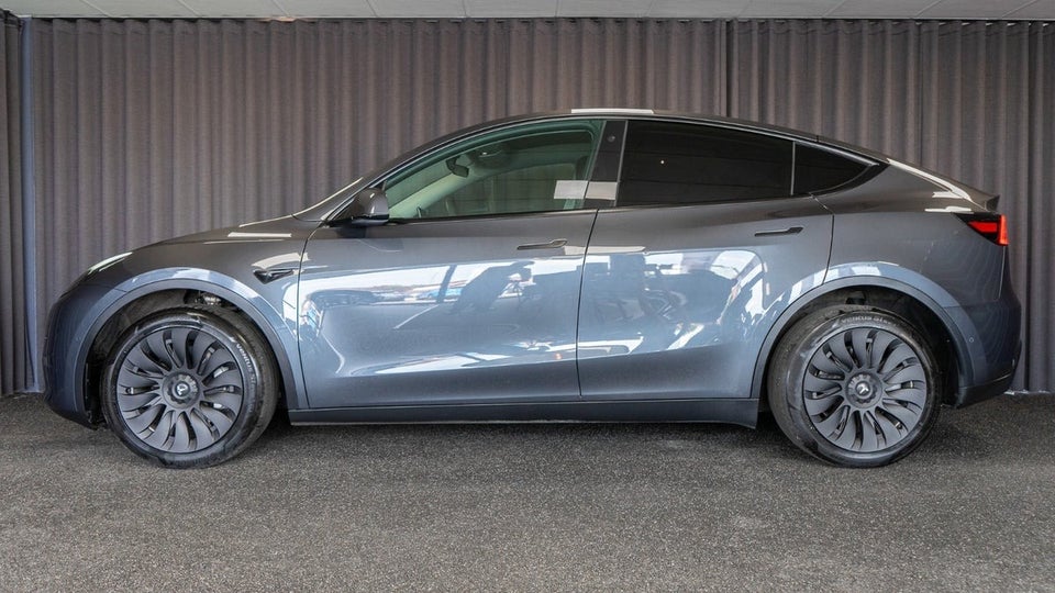 Tesla Model Y RWD 5d