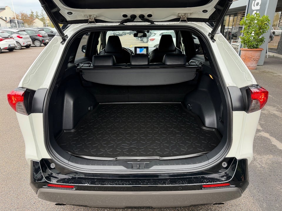 Toyota RAV4 2,5 Hybrid H3 Style MDS 5d