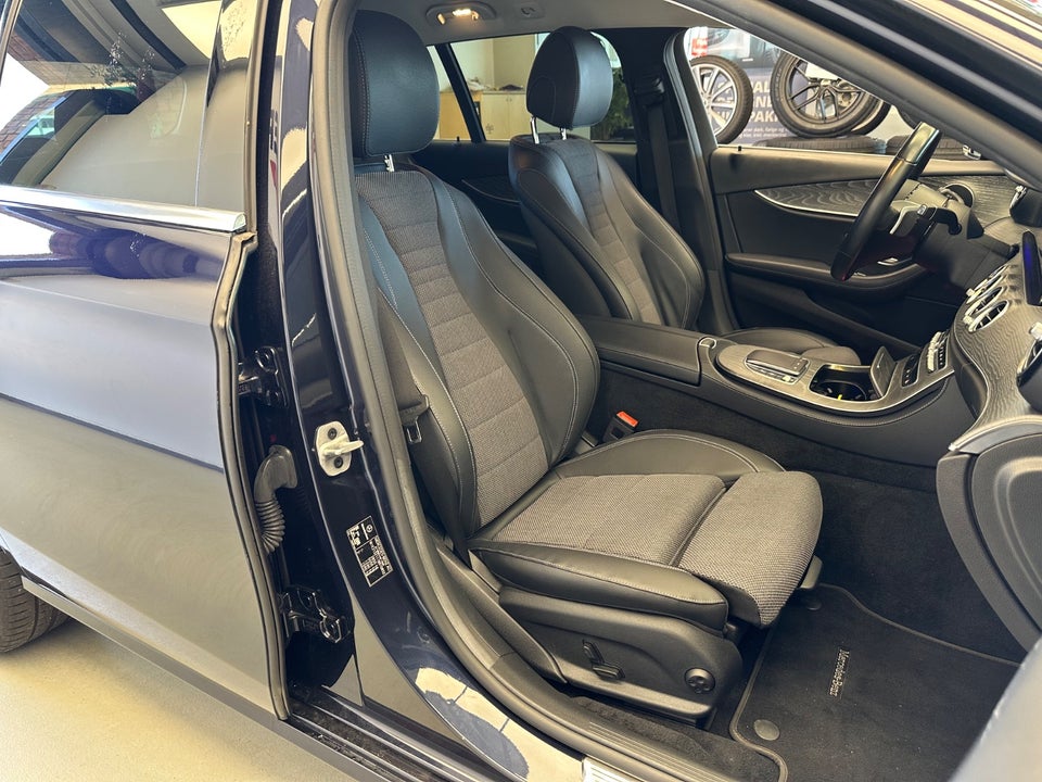 Mercedes E300 de 2,0 stc. aut. 4Matic 5d