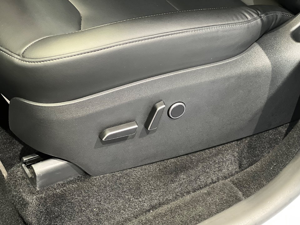 Tesla Model Y RWD 5d