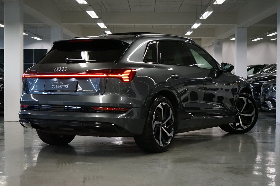 Audi e-tron 55 S-line quattro 5d