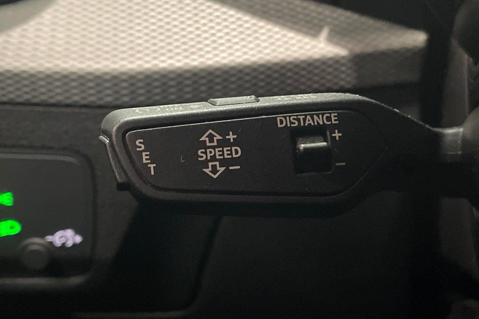 Audi Q2 35 TFSi S-line S-tr. 5d