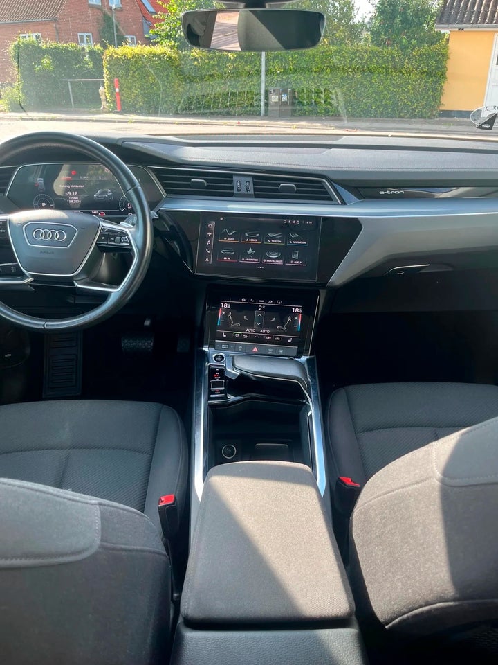 Audi e-tron 50 quattro 5d