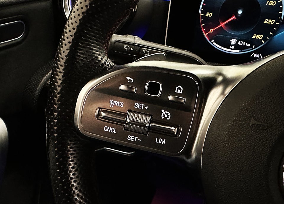 Mercedes A180 d 1,5 AMG Line aut. 5d