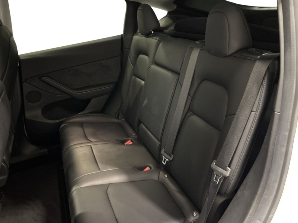 Tesla Model Y RWD 5d