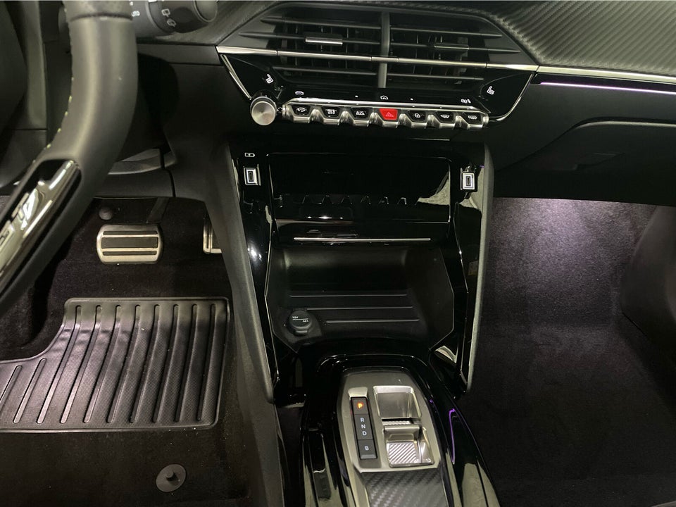 Peugeot e-2008 54 GT 5d