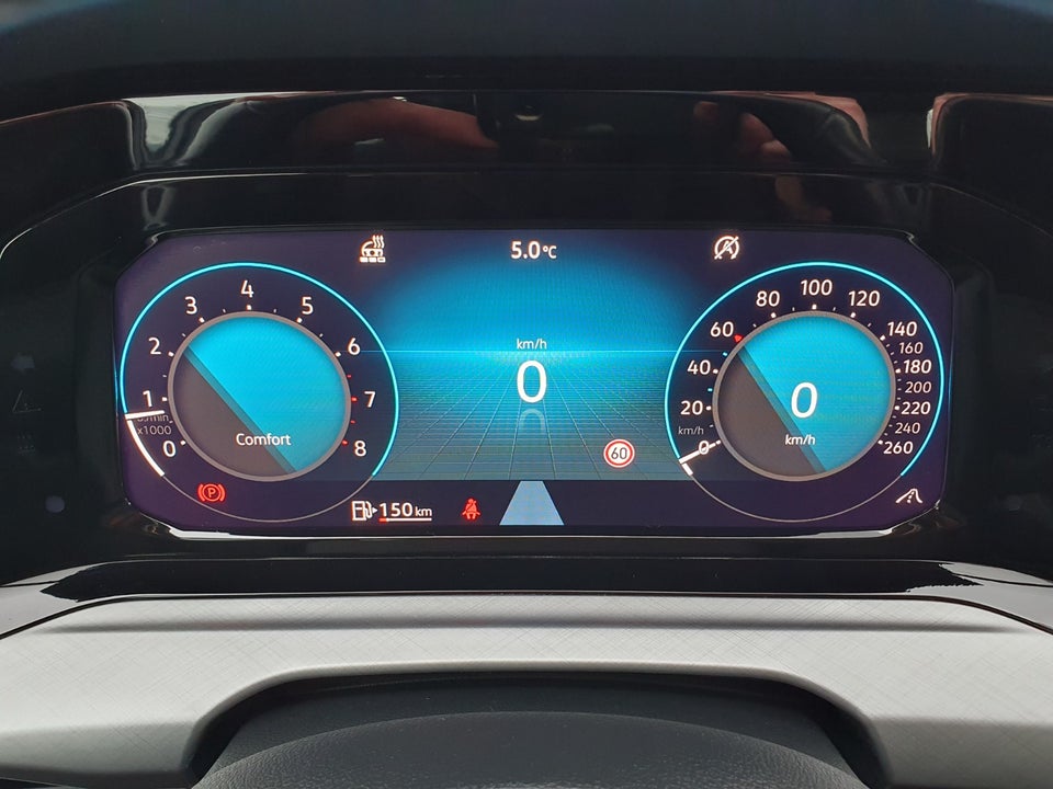 VW Golf VIII 1,5 TSi 130 Life 5d