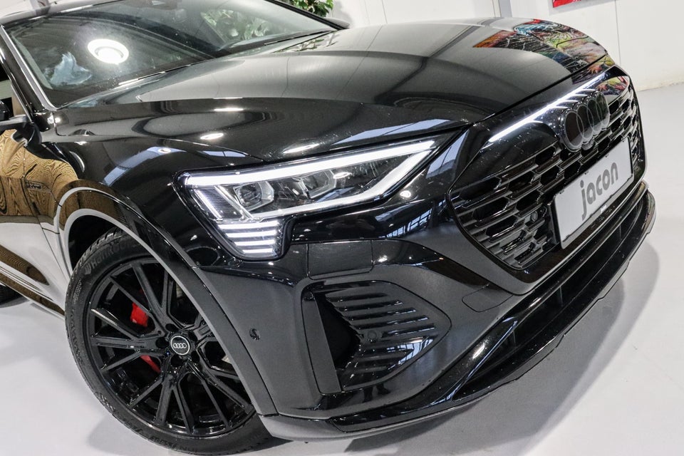 Audi Q8 e-tron 55 S-line quattro 5d