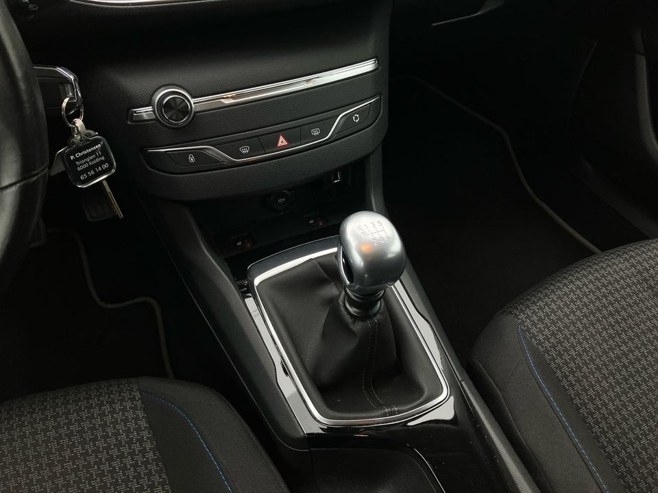 Peugeot 308 1,2 PureTech 130 Style 5d