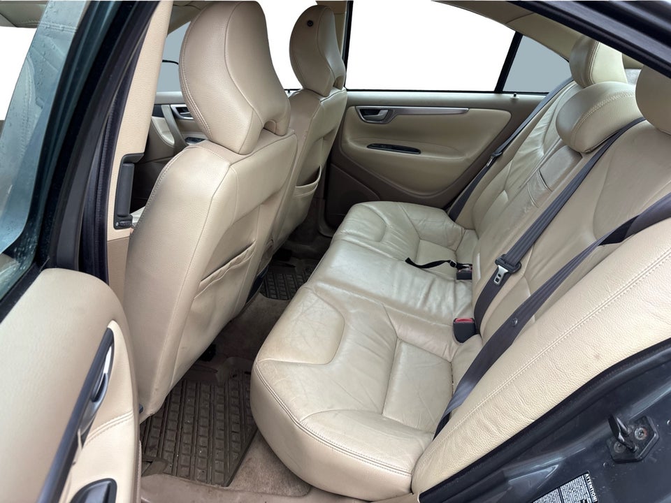 Volvo S60 2,4 140 4d