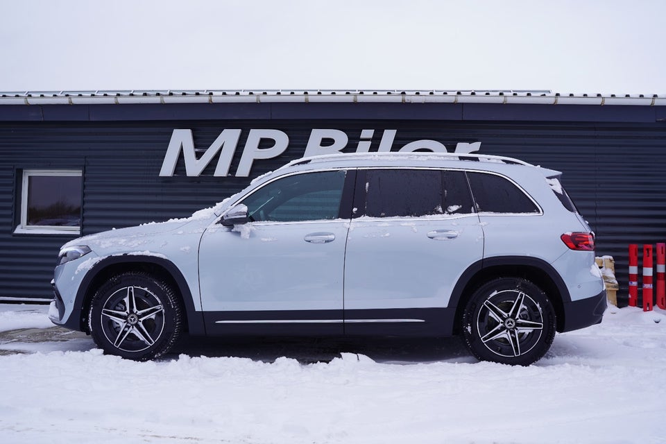 Mercedes EQB300 AMG Line 4Matic 5d