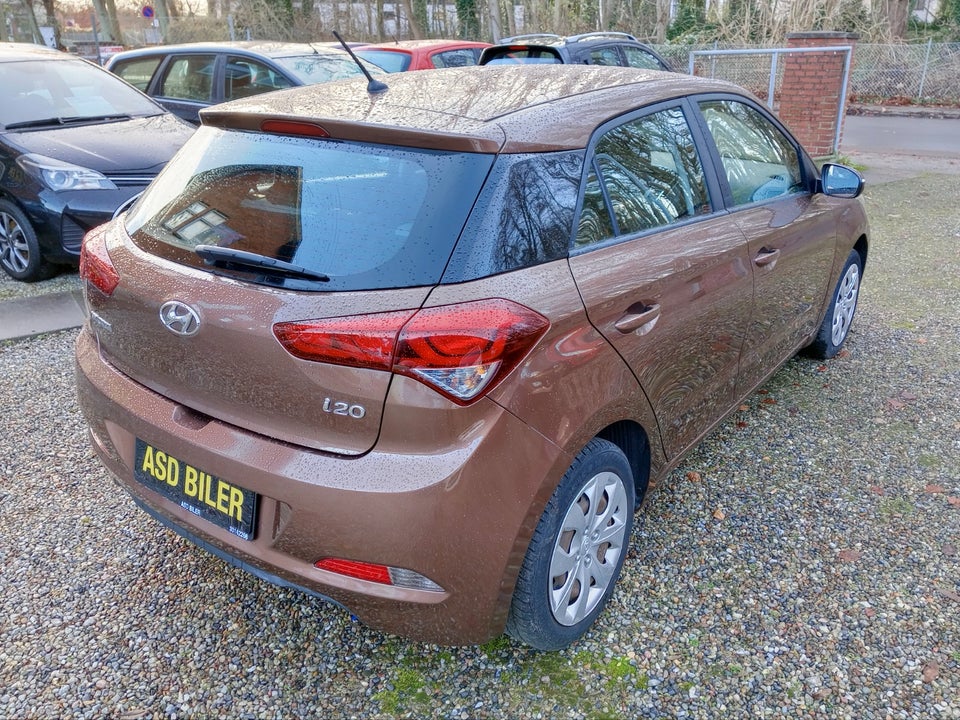 Hyundai i20 1,25 Comfort 5d