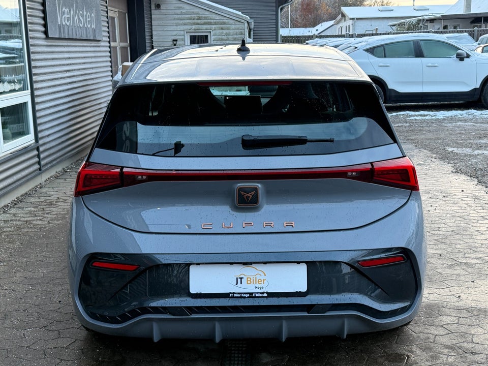 Cupra Born 58  5d