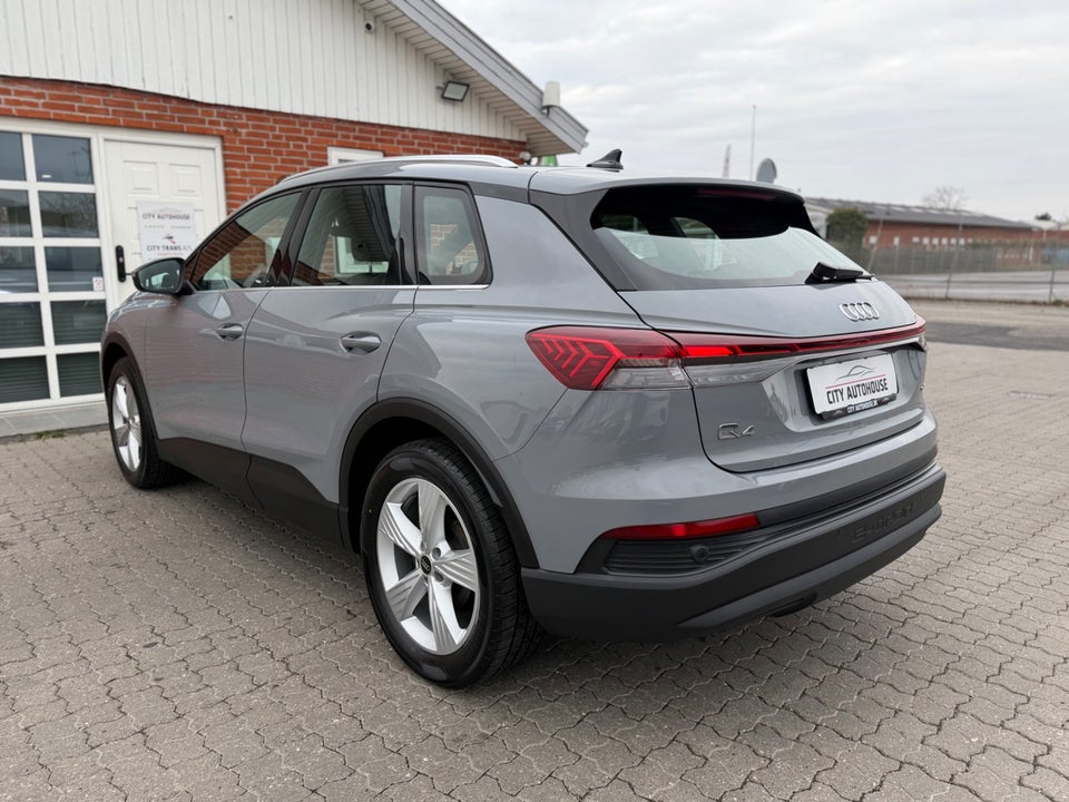 Audi Q4 e-tron 35 Advanced 5d