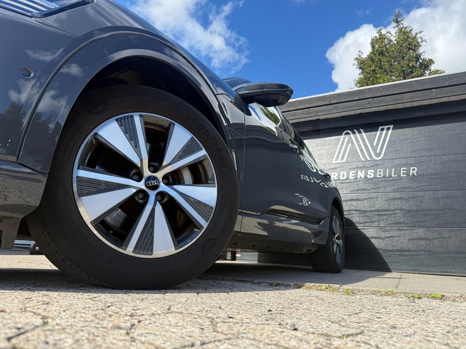 Audi Q8 e-tron 55 Prestige quattro 5d
