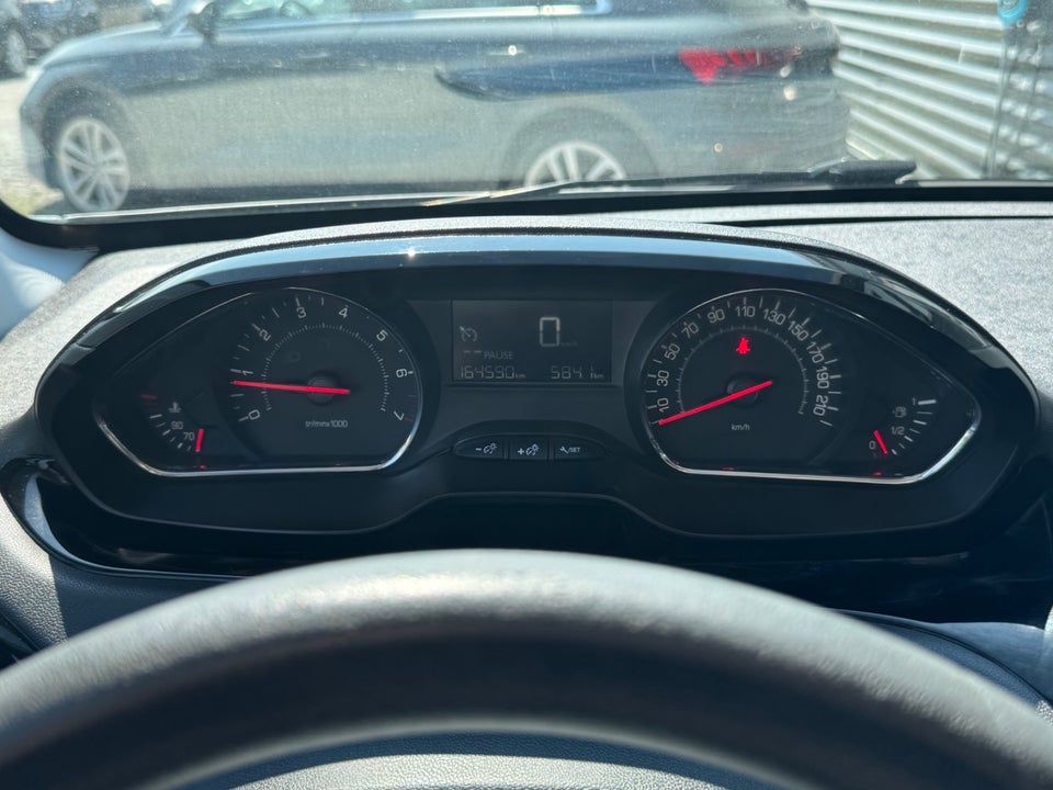 Peugeot 208 1,0 VTi Access Air 5d
