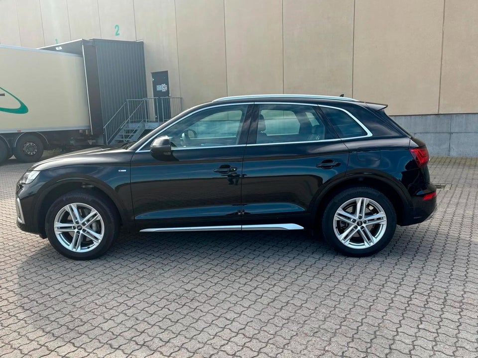 Audi Q5 50 TFSi e S-line quattro S-tr. 5d