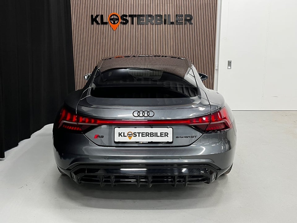 Audi RS e-tron GT quattro 4d