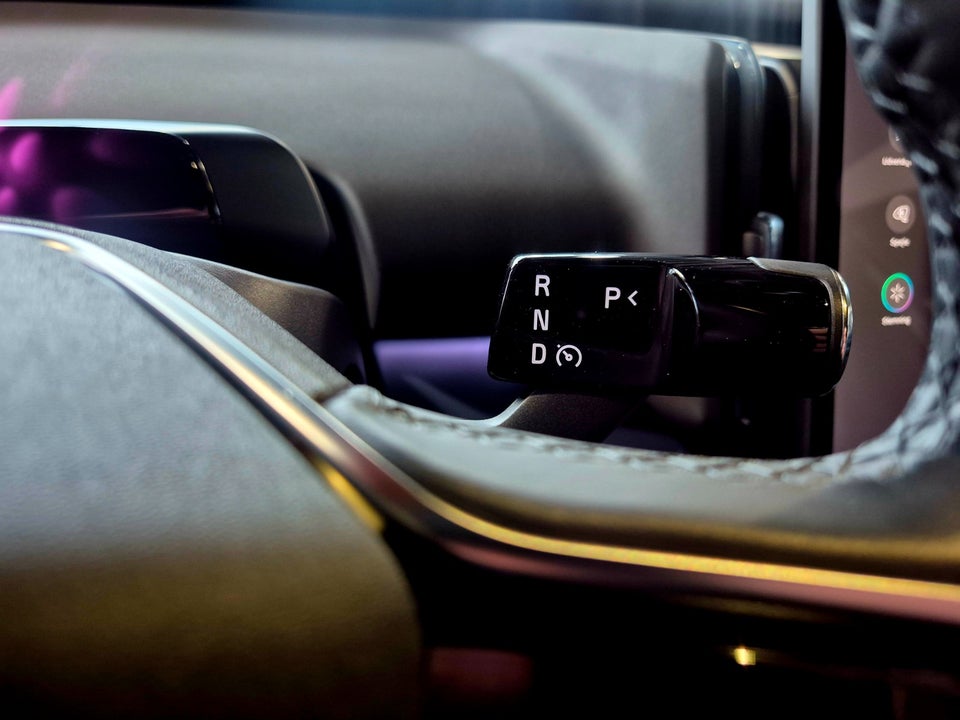 Volvo EX30 Extended Range Plus 5d