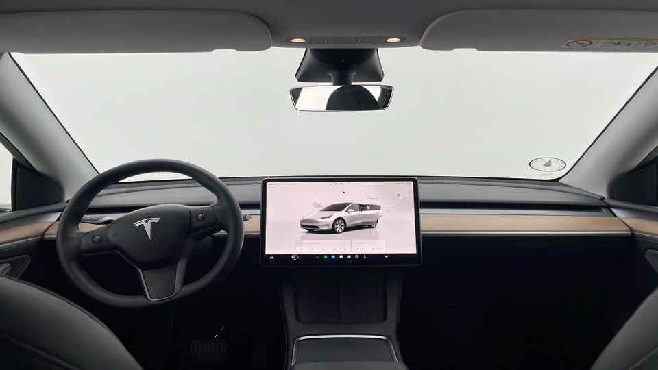 Tesla Model Y Long Range AWD 5d