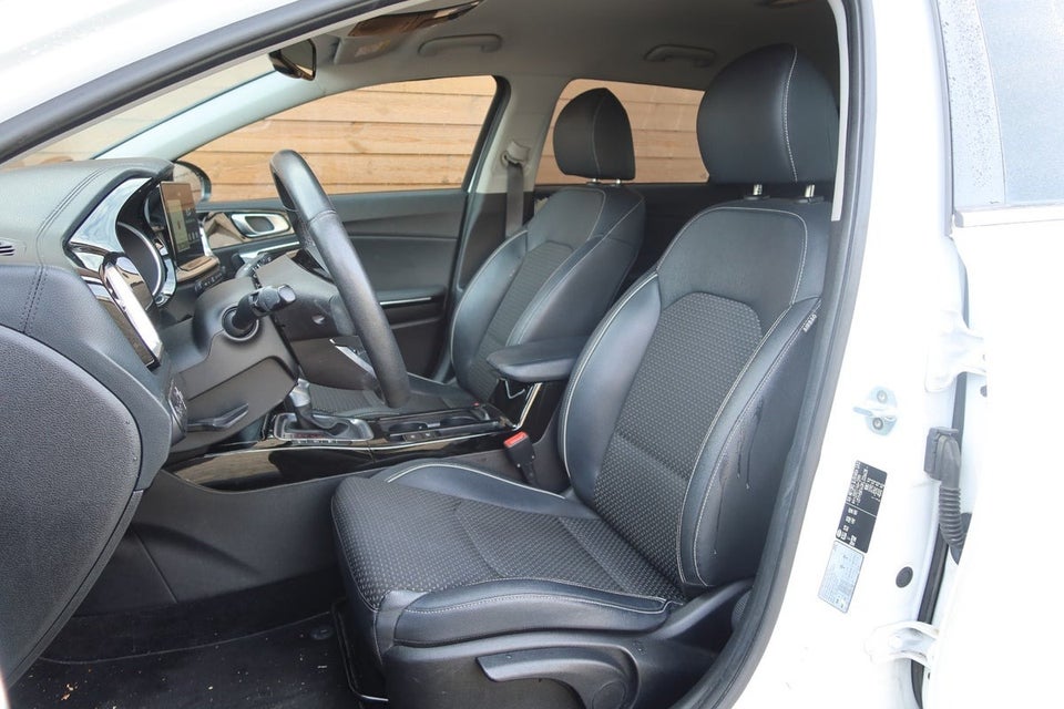 Kia Ceed 1,4 T-GDi Intro Edition SW DCT 5d