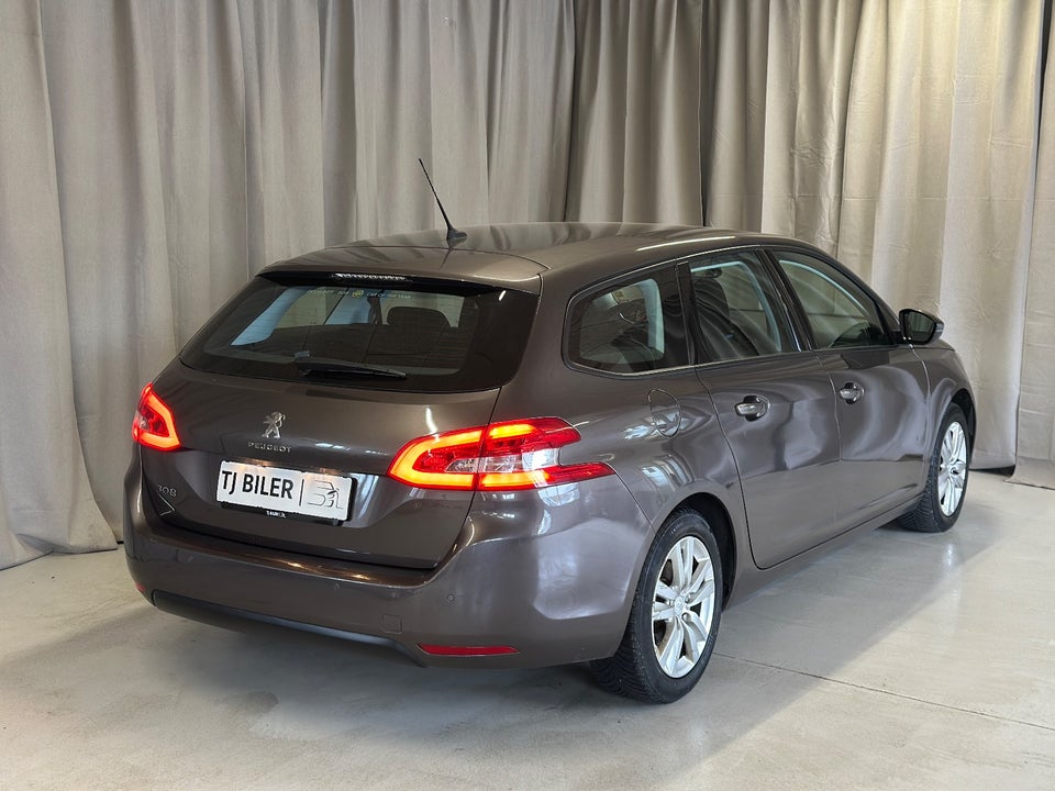 Peugeot 308 1,2 e-THP 130 Active SW 5d
