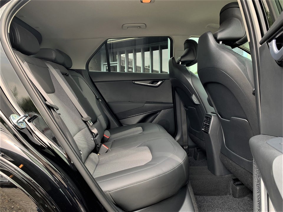 Kia Niro 1,6 PHEV Prestige DCT 5d