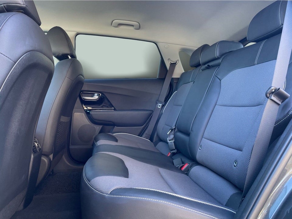 Kia e-Niro 64 Advance 5d
