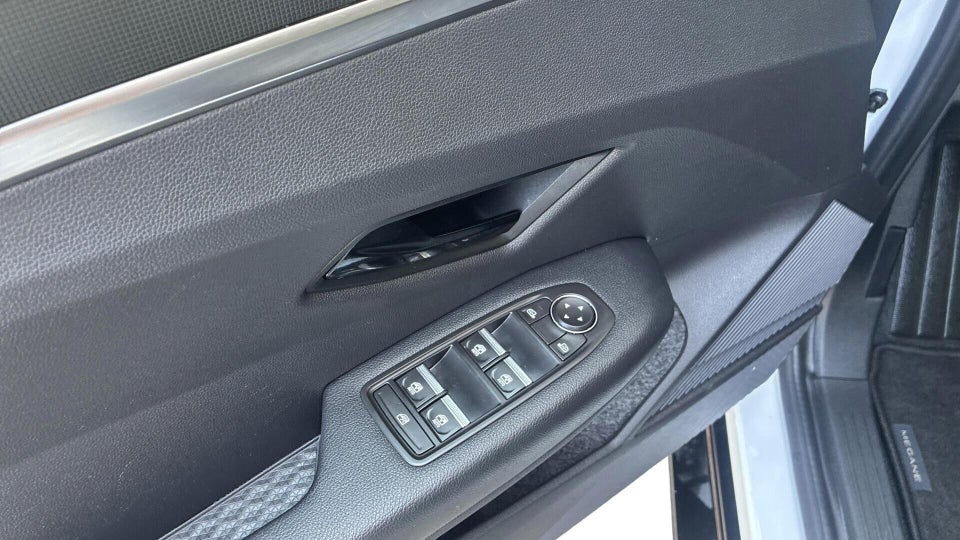 Renault Megane E-Tech 40 Equilibre 5d