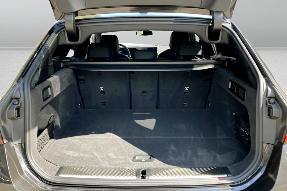 BMW i5 eDrive40 Touring Fully Charged 5d