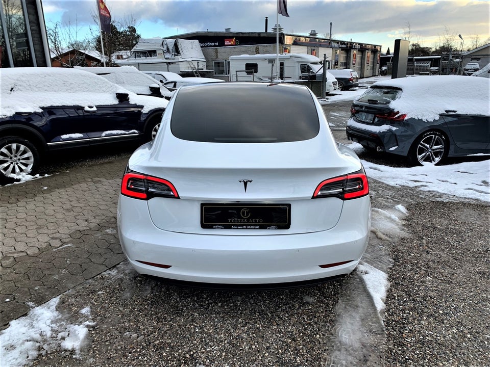 Tesla Model 3 Standard Range+ RWD 4d