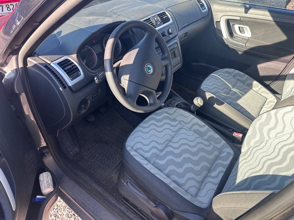 Skoda Fabia 1,4 16V Ambiente Combi 5d