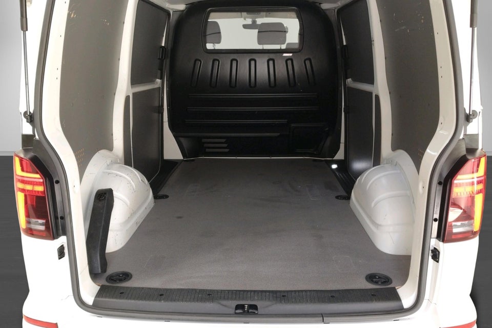 VW Transporter 2,0 TDi 204 Kassevogn DSG 4Motion kort