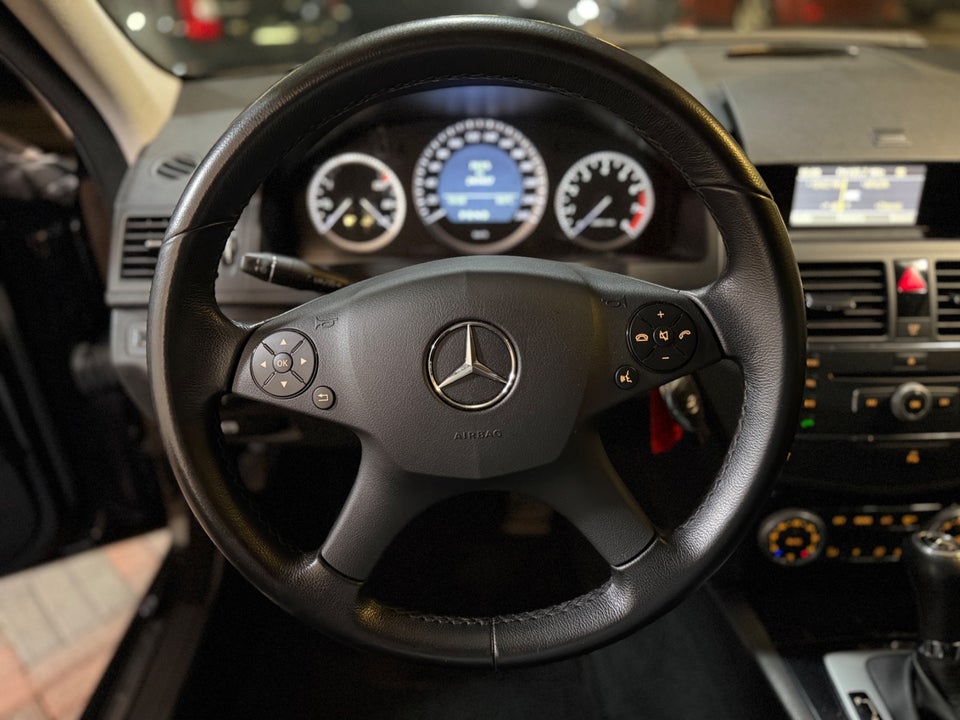 Mercedes C230 2,5 V6 Avantgarde aut. 4d