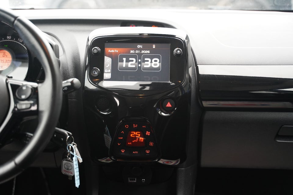 Toyota Aygo 1,0 VVT-i x-clusiv 5d
