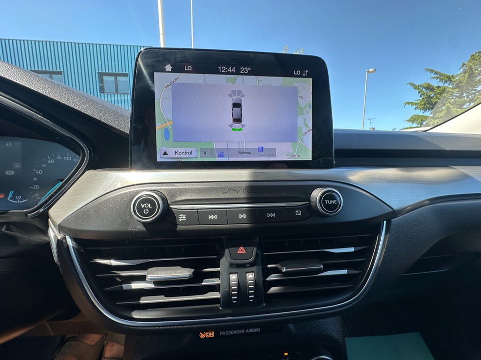 Ford Focus 1,0 EcoBoost Titanium 5d