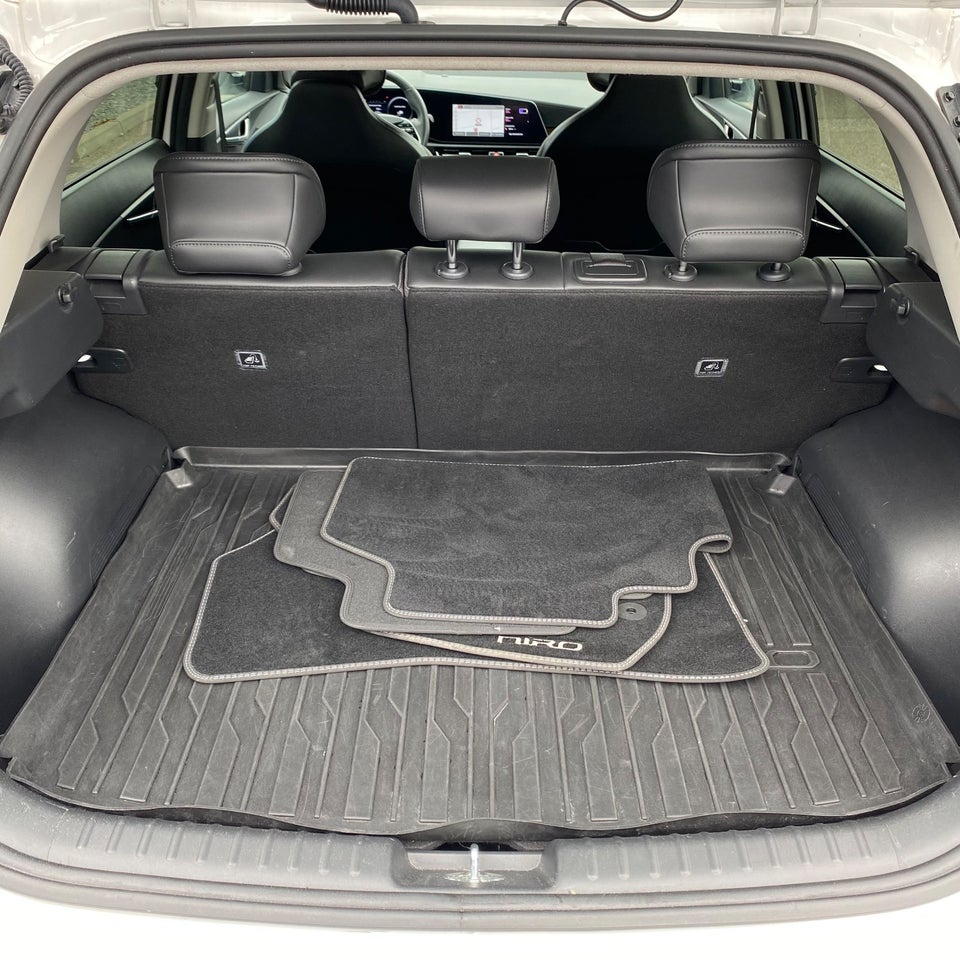 Kia Niro 64 EV Upgrade 5d