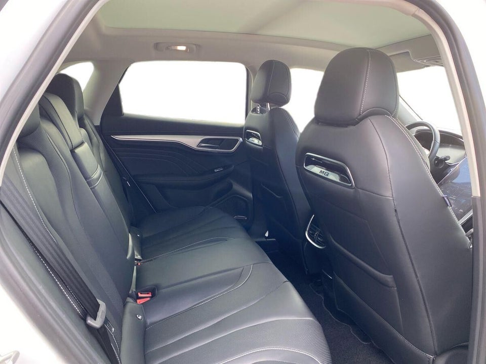 MG Marvel R Luxury 5d