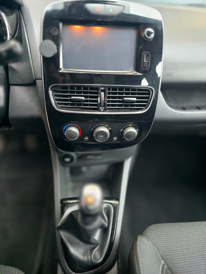 Renault Clio IV 0,9 TCe 90 Expression Sport Tourer 5d