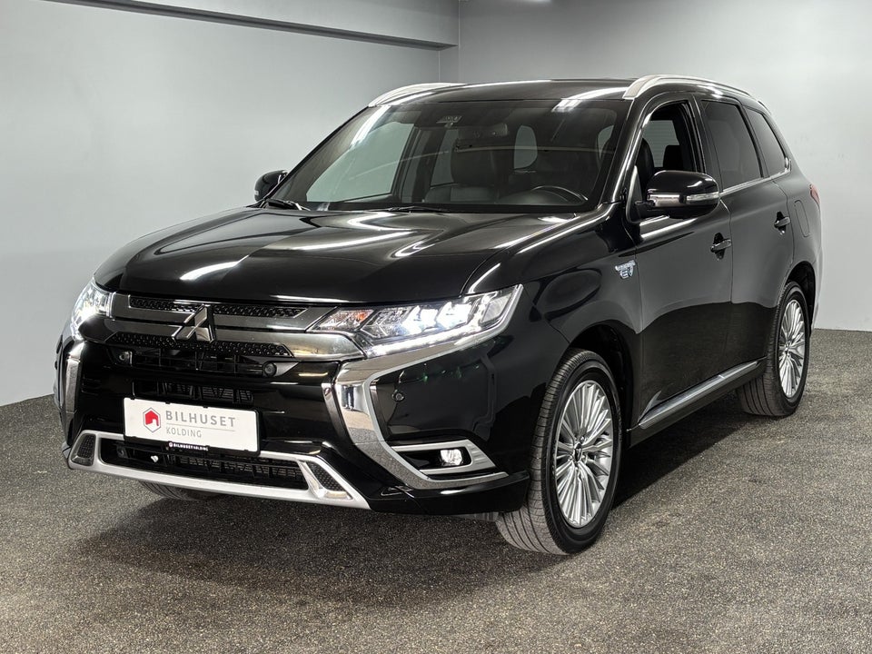 Mitsubishi Outlander 2,4 PHEV Instyle CVT 4WD 5d