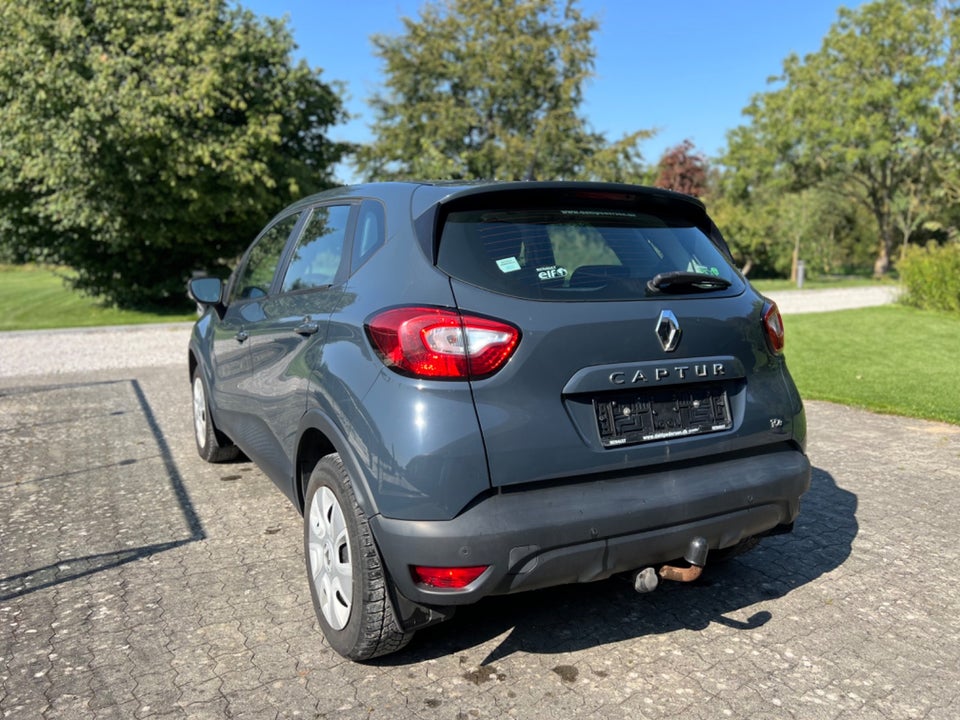 Renault Captur 0,9 TCe 90 Expression 5d