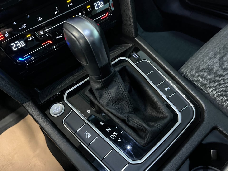 VW Passat 2,0 TDi 150 Business Variant DSG 5d