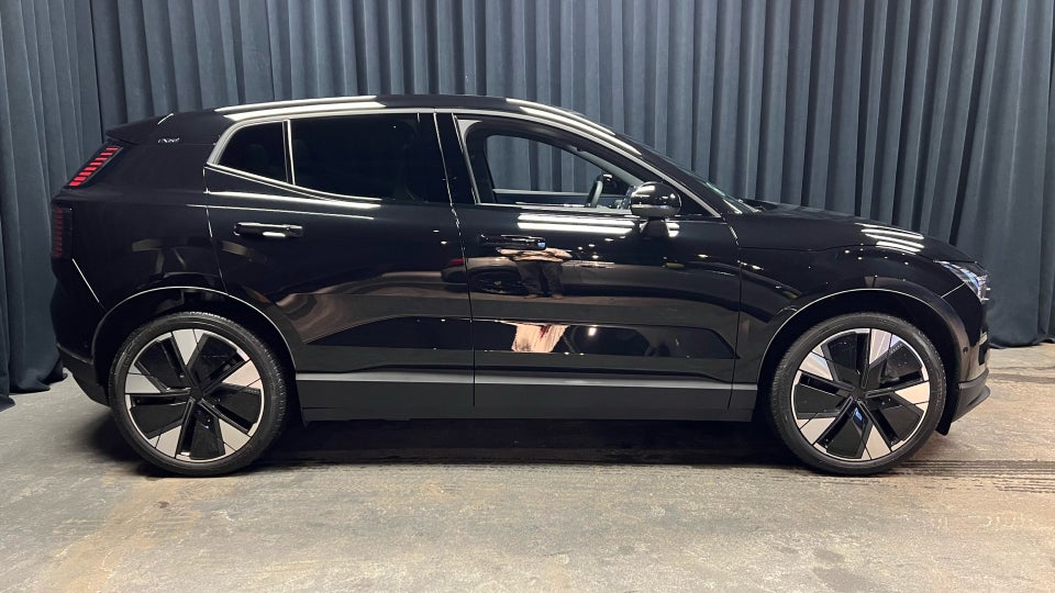 Volvo EX30 Extended Range Ultra 5d