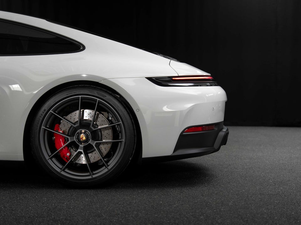 Porsche 911 Carrera 4 GTS 3,6 Coupé PDK 2d