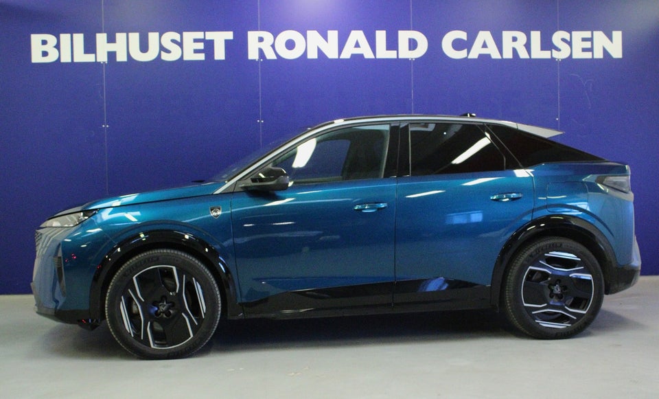 Peugeot e-3008 77 GT 5d