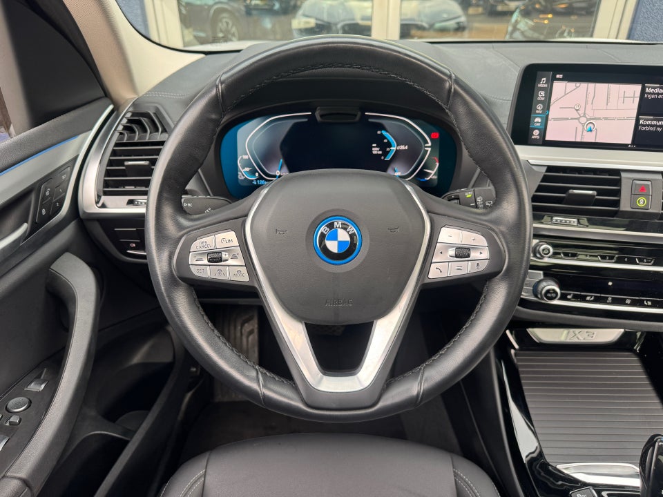 BMW iX3 Charged 5d