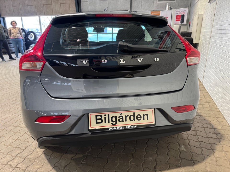 Volvo V40 2,0 D2 120 Kinetic 5d