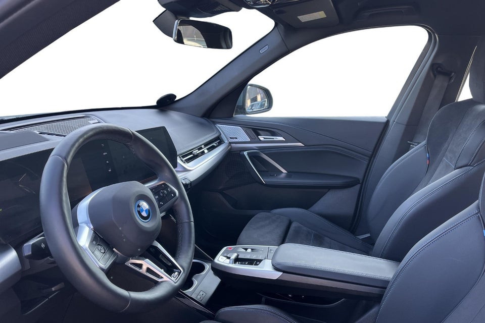 BMW iX1 eDrive20 Fully Charged M-Sport 5d