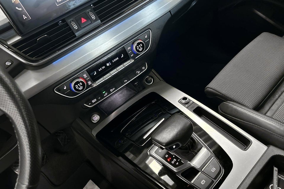 Audi Q5 50 TFSi e S-line quattro S-tr. 5d